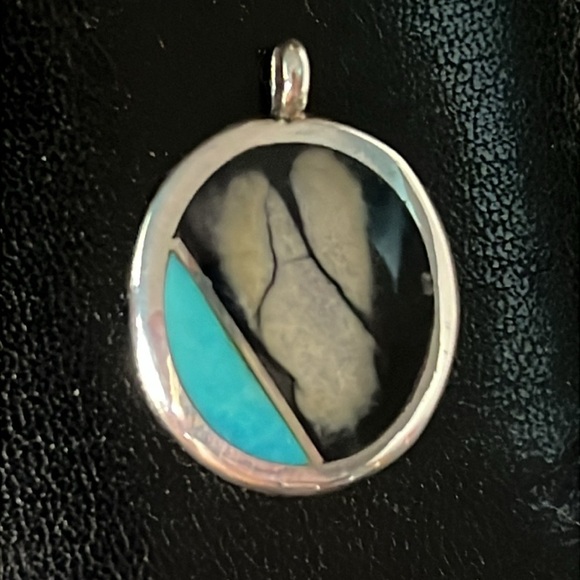 Vintage Zuni Sterling Silver Native American Turquoise Inlay Pendant - Picture 3 of 10